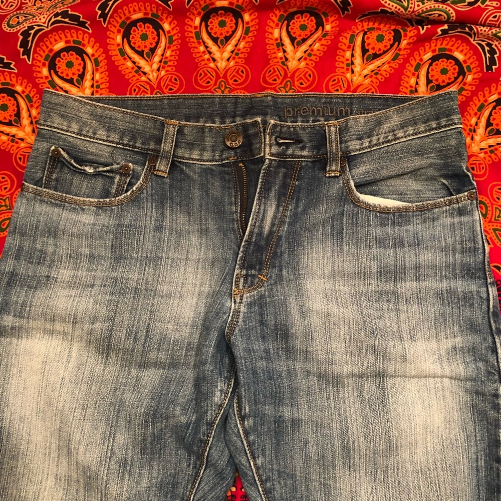 • Gap Jeans •
